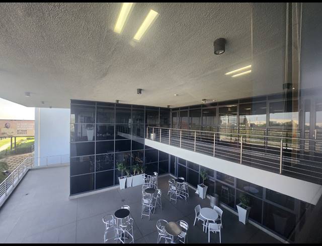 760M² OFFICE TO LET IN VORNA VALLEY
